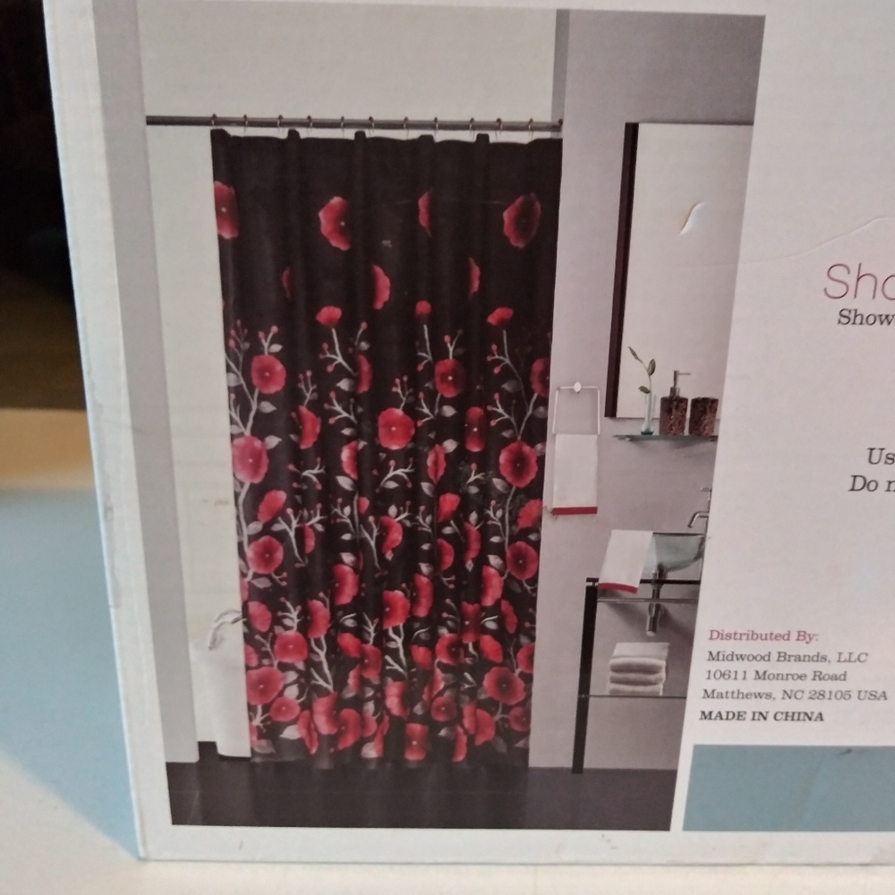 Shower curtain set